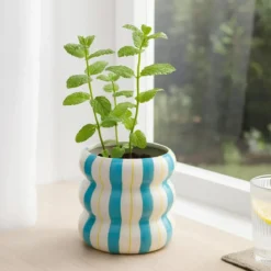 Ceramiczna osłona na doniczkę w paski LINJE, 14 cm