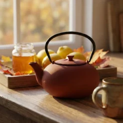 Czajnik żeliwny z zaparzaczem NOMI, 800 ml