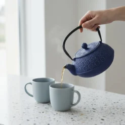 Czajnik żeliwny z zaparzaczem KUMO, 1000 ml