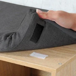 Drewniany regał na buty z siedziskiem