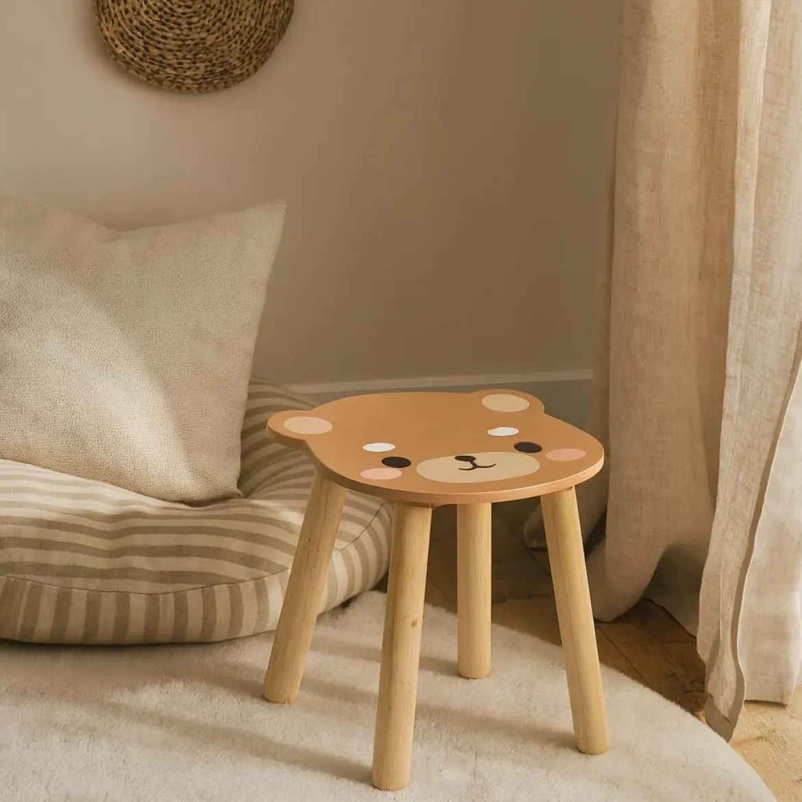 Drewniany stołek dziecięcy SAFARI z motywem zwierząt, 28 cm