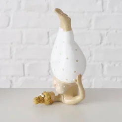 Figurka porcelanowa Joga, kobieta, 22 cm