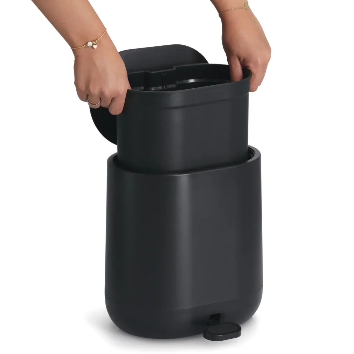 Kosz pedałowy z wolnoopadającą pokrywą ZELLER, 6 l