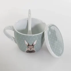Kubek z pokrywką i z łyżeczką FLUFFY, porcelanowy, zajączek, 600 ml