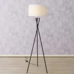 Lampa podłogowa na trójnogu NOVO, 158 cm
