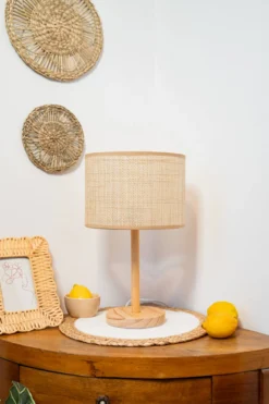 Lampa stołowa DELLA, drewniana podstawa, 42 cm