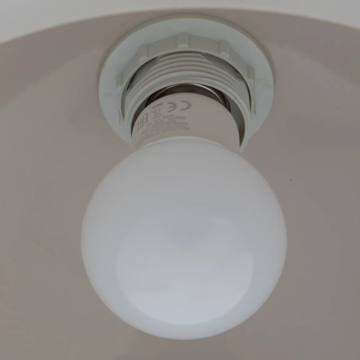 Lampa sufitowa z metalowym kloszem SAVIO, Ø 27 cm