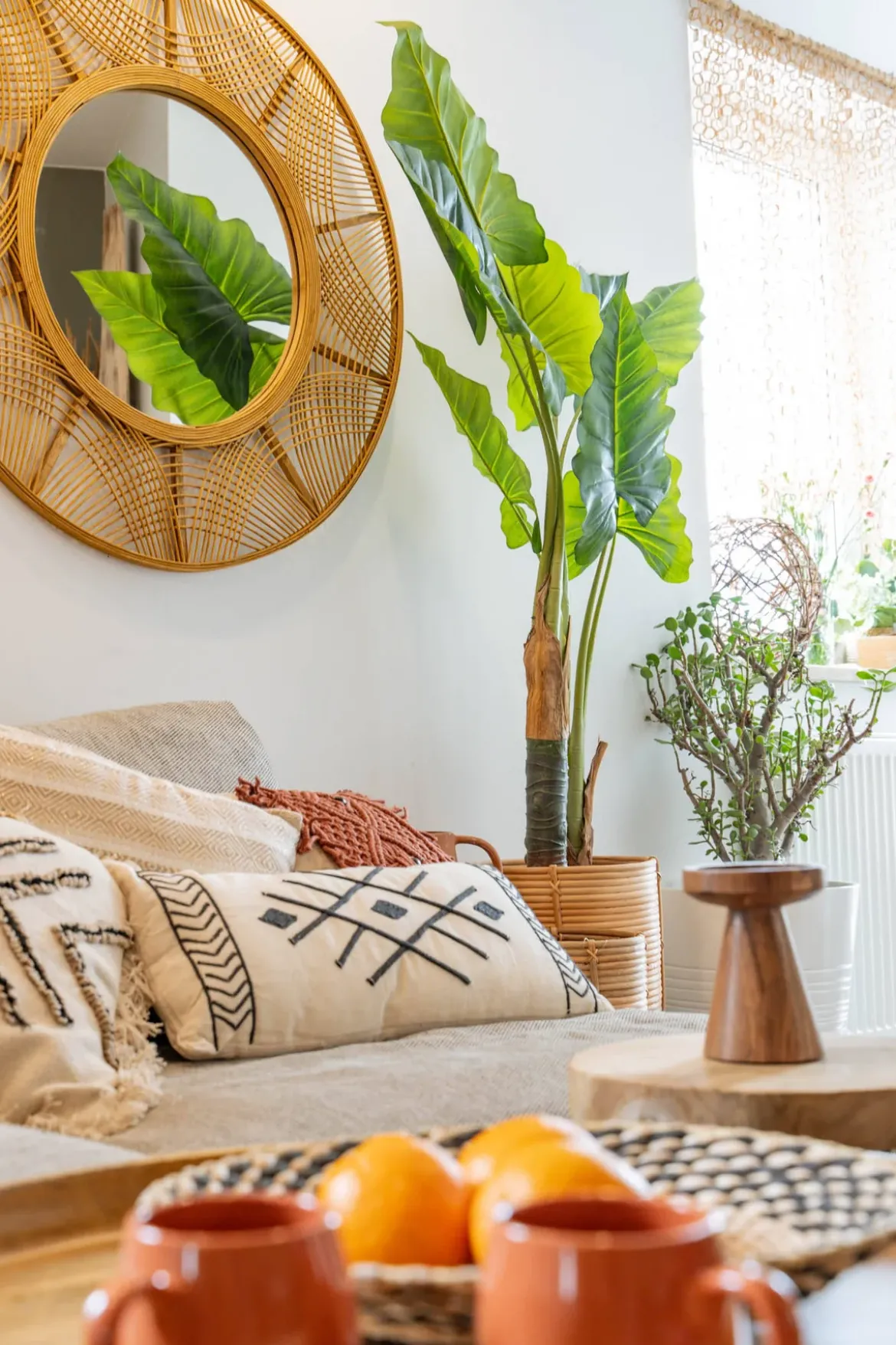 Lustro boho w bambusowej ramie INA, Ø 89 cm