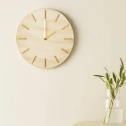 Minimalistyczny zegar ścienny SUM, wzór marmuru, Ø 30 cm