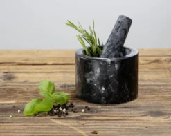 Moździerz z naturalnego marmuru