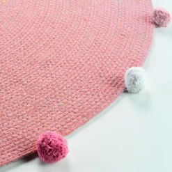 Okrągły dywanik z pomponami POMPOMPARTY, Ø 90 cm