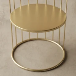 Okrągły stolik kawowy z metalu, z półką RODA, 52 cm