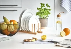 Plastikowa deska do krojenia, wyglądem imitująca granit, wytrzymały i praktyczny produkt ozdobny.