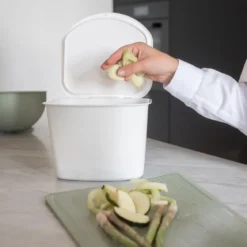 Pojemnik na odpady organiczne, kosz na śmieci BIBO, śmietniczek, 3 l, KOZIOL