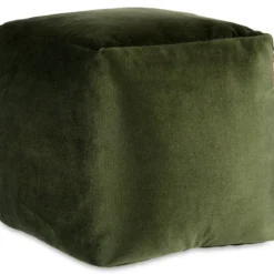 Pufa obita aksamitem, 30 x 30 cm