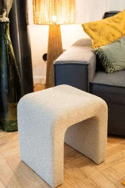 Stołek łuk bouclé SEVI, wys. 43 cm