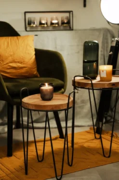 Stoliki kawowe z drewna tekowego, 2 sztuki, metalowy stelaż