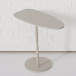 Stolik pomocniczy z metalu PLUTO, wys. 51,5 cm