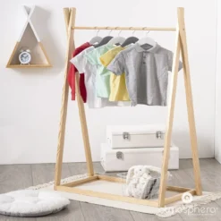TIPI Drewniany wieszak na ubrania dla dzieci - 78 x 38 x 126
