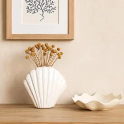 Wazon ceramiczny w kształcie muszli, kamionka, biały, 17 x 7,5 x 16,5 cm