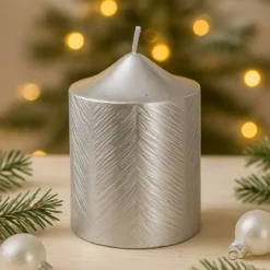 Świeca ozdobna z metalicznym wzorem, 5 x 6 cm