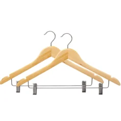 Wieszaki drewniane do szafy z metalowymi klamerkami COMFY PLACES, 2 sztuki