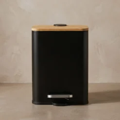Wąski kosz łazienkowy z bambusem ZETRU, 5 l