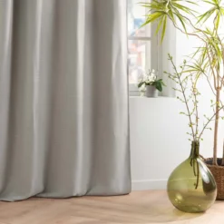 Zasłona zaciemniająca BLACKE na przelotkach, 135 x 240 cm
