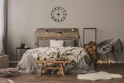Zegar na ścianę w stylu vintage, oryginalna dekoracja wykonana z metalu