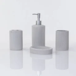 Zestaw ceramicznych akcesoriów łazienkowych, 4 elementy