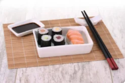Zestaw do serwowania sushi dla 2 osób, z bambusową matą