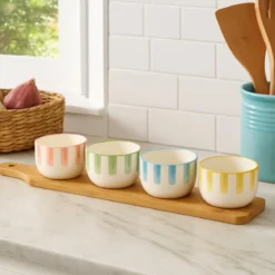 Zestaw miseczek na przekąski FIKA, 4 x 125 ml, bambusowa taca z uchwytem