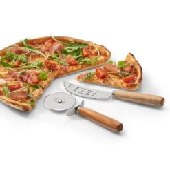 Zestaw profesjonalnych noży do pizzy, radełko do krojenia ciasta.